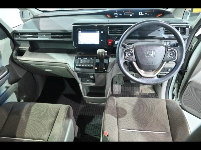 HONDA STEP WAGON 2015