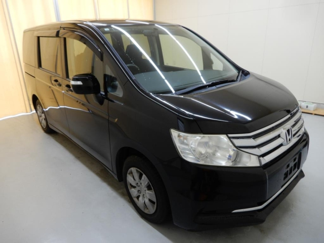 HONDA STEP WAGON 2012