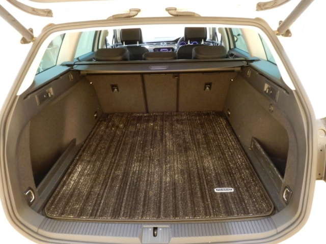 VOLKSWAGEN PASSAT VARIANT 2018