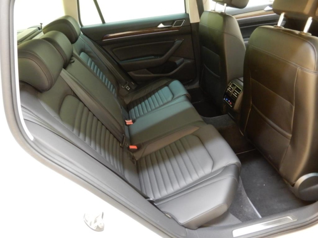 VOLKSWAGEN PASSAT VARIANT 2018