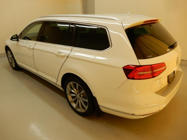 VOLKSWAGEN PASSAT VARIANT 2018