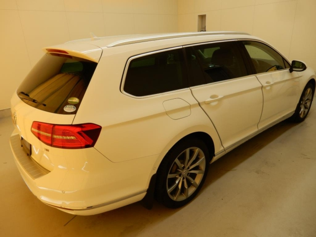 VOLKSWAGEN PASSAT VARIANT 2018