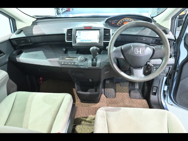 HONDA FREED 2008