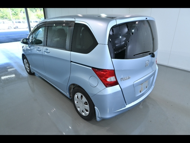 HONDA FREED 2008