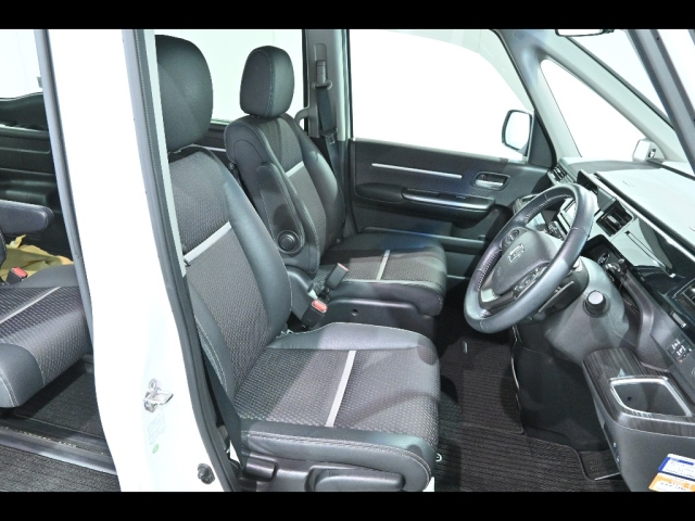 HONDA STEP WAGON 2015