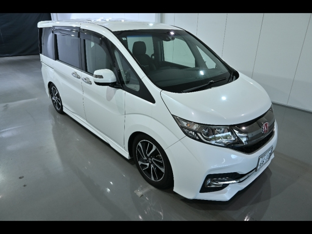 HONDA STEP WAGON 2015
