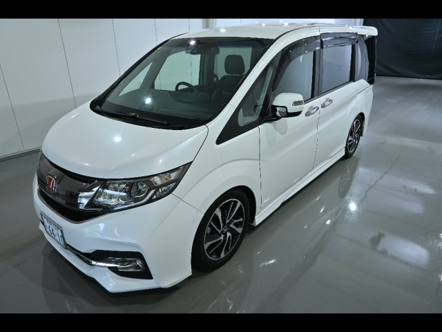 HONDA STEP WAGON 2015