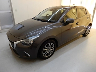 MAZDA DEMIO 2017