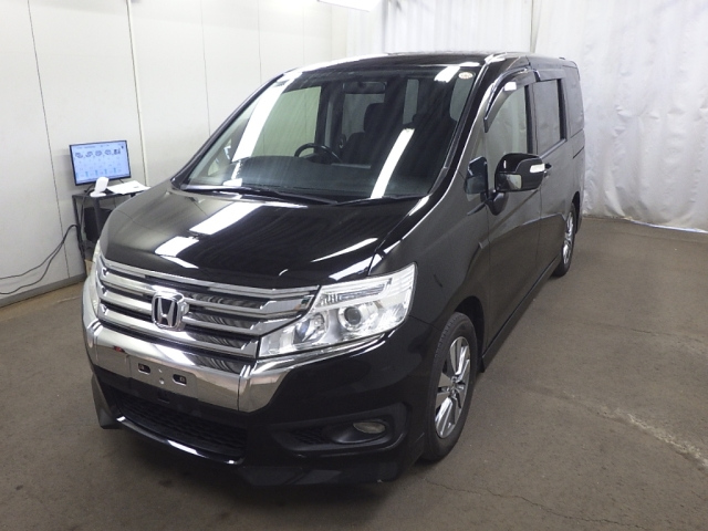 HONDA STEP WAGON 2013