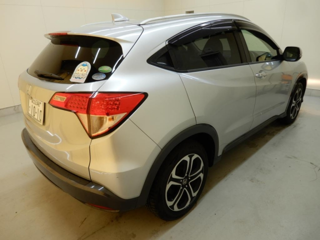 HONDA VEZEL 2014