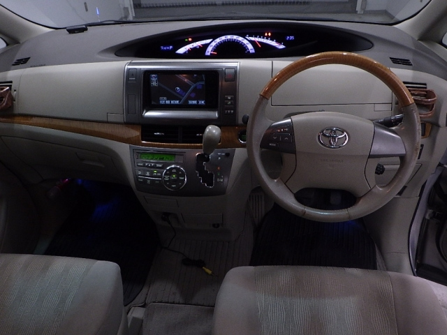 TOYOTA ESTIMA 2009