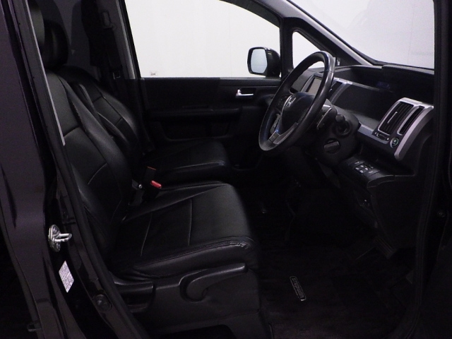 HONDA STEP WAGON 2012
