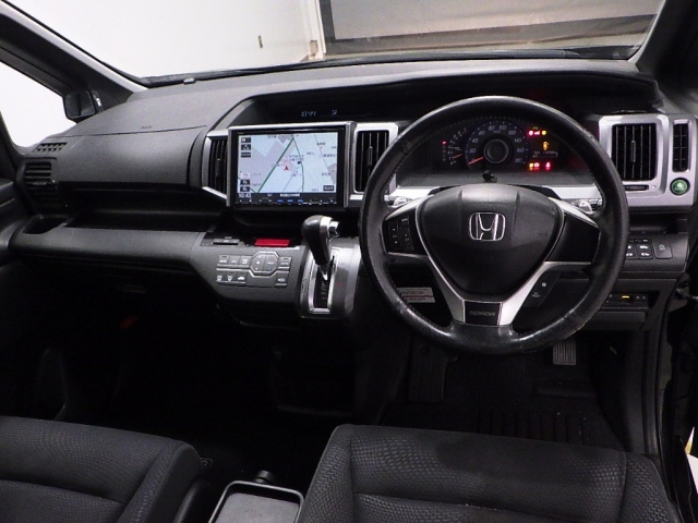 HONDA STEP WAGON 2012