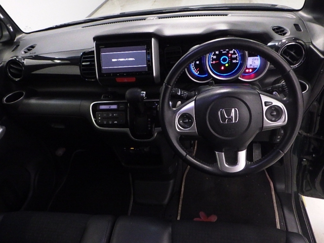 HONDA N BOX PLUS 2016