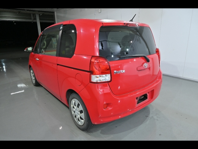 TOYOTA PORTE 2014