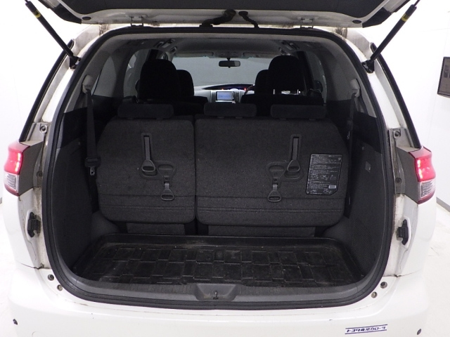 TOYOTA ESTIMA 2010
