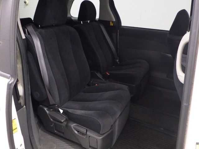 TOYOTA ESTIMA 2010
