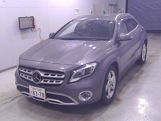 MERCEDES BENZ GLA CLASS 2017