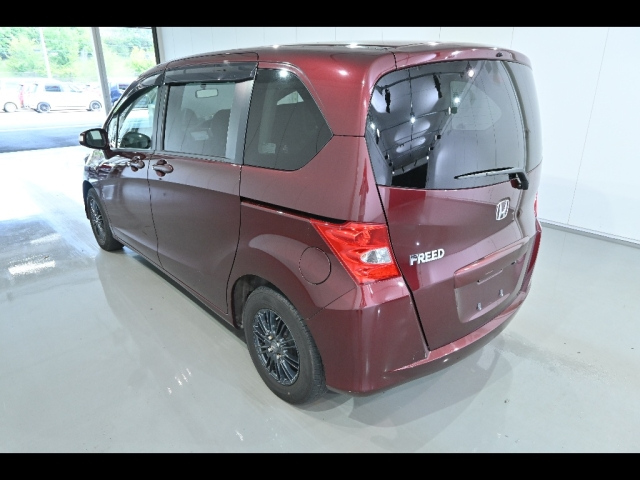 HONDA FREED 2008