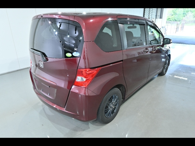 HONDA FREED 2008