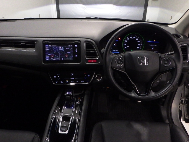 HONDA VEZEL 2015