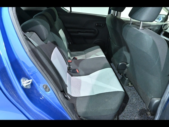TOYOTA AQUA 2013
