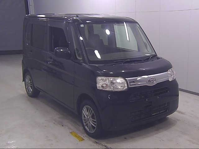DAIHATSU TANTO 2011