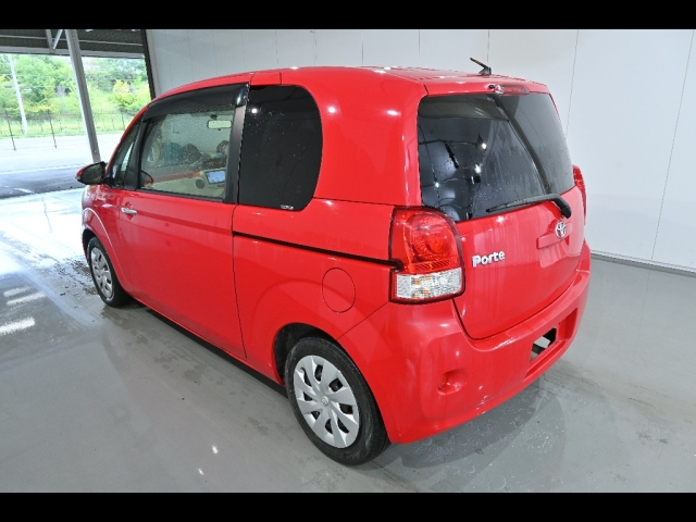 TOYOTA PORTE 2012