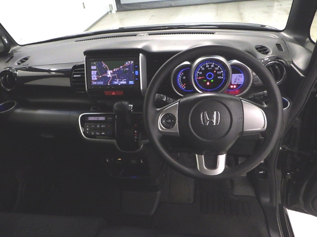 HONDA N BOX 2016
