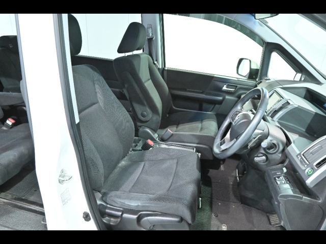 HONDA STEP WAGON 2012