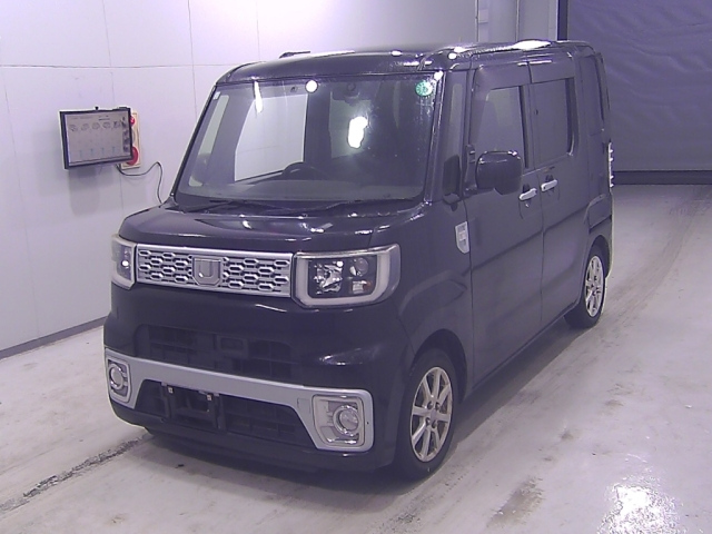 DAIHATSU WAKE 2015