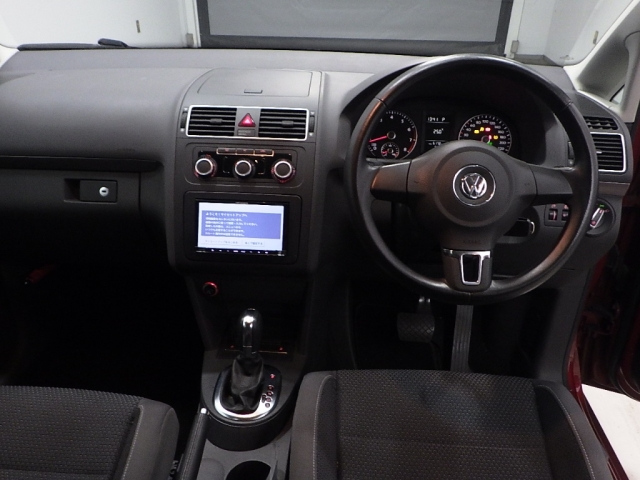VOLKSWAGEN GOLF TOURAN 2011