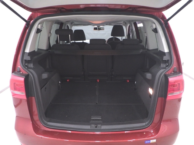 VOLKSWAGEN GOLF TOURAN 2011