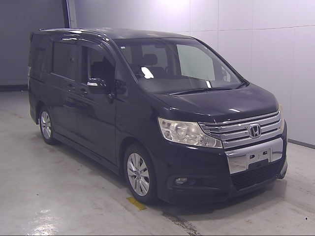 HONDA STEP WAGON 2010