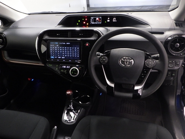 TOYOTA AQUA 2018