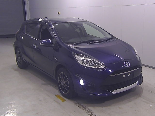 TOYOTA AQUA 2018