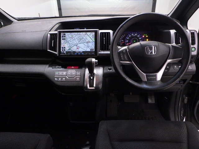 HONDA STEP WAGON 2013