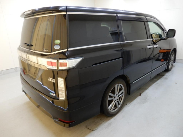 NISSAN ELGRAND 2013