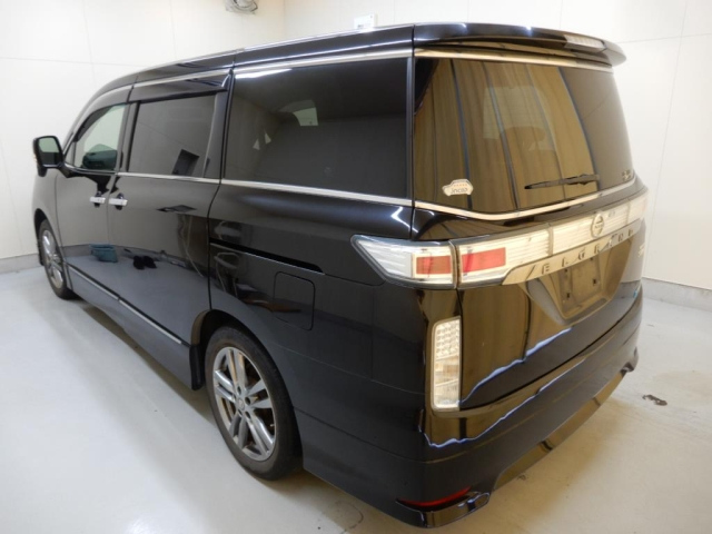 NISSAN ELGRAND 2013