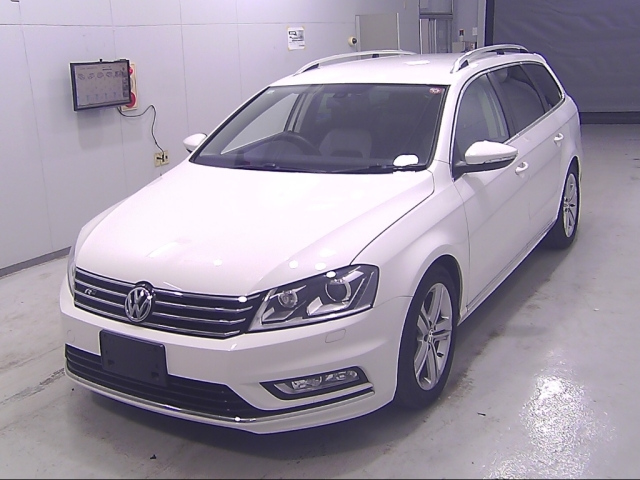 VOLKSWAGEN PASSAT VARIANT 2014