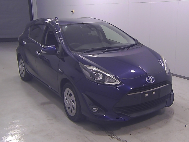 TOYOTA AQUA 2018