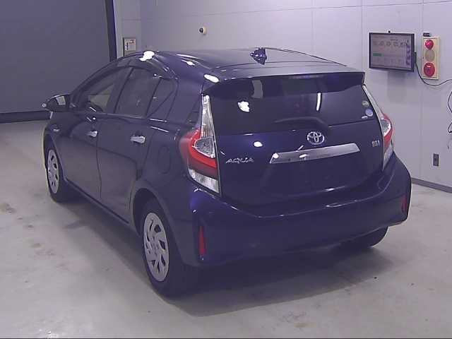 TOYOTA AQUA 2018