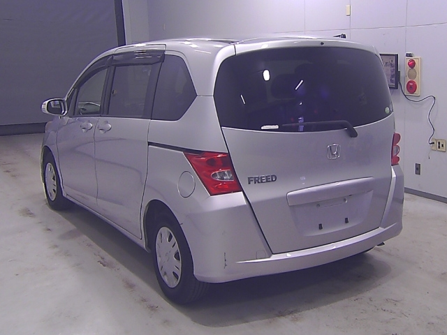 HONDA FREED 2010