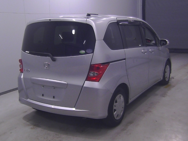 HONDA FREED 2010