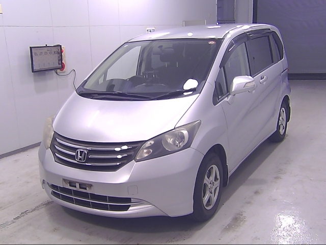 HONDA FREED 2010