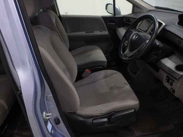HONDA FREED 2012