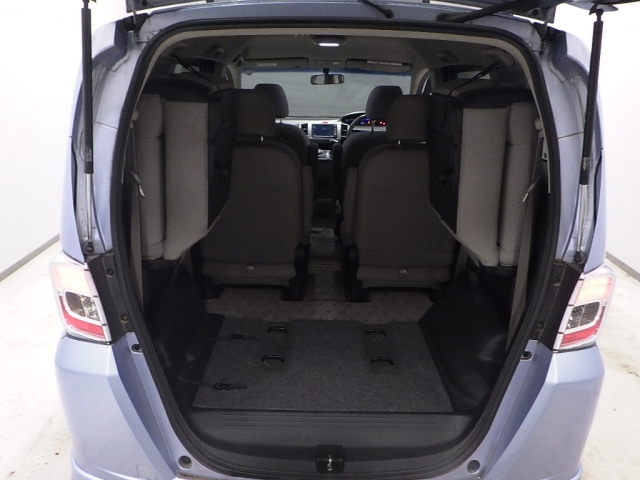 HONDA FREED 2012