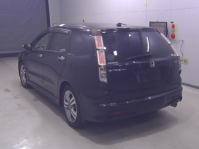 HONDA STREAM 2010