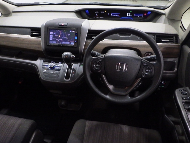 HONDA FREED 2017