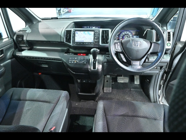 HONDA STEP WAGON 2011